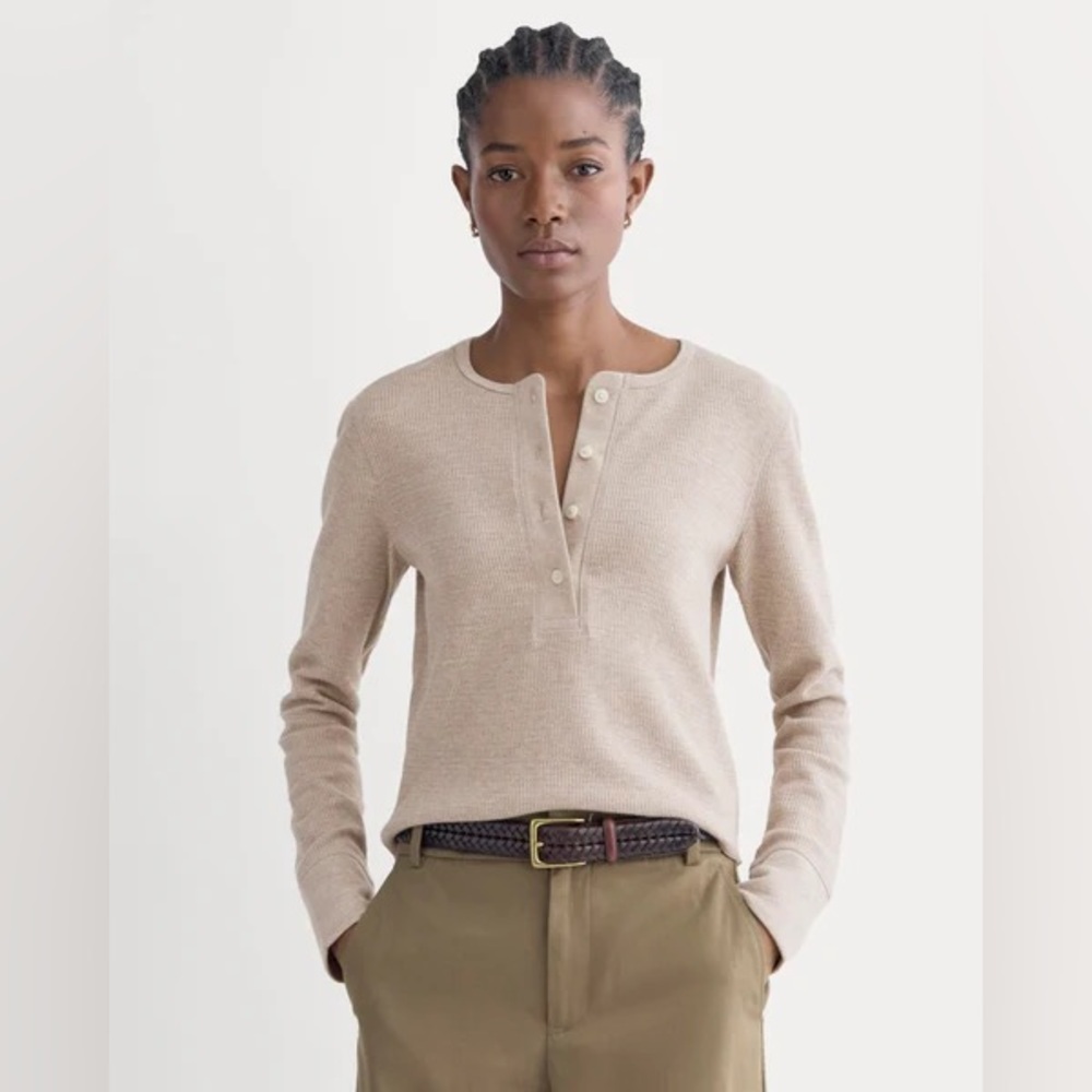 NWOT Everlane Boxy Henley in Cozy Waffle Color is Heathered Oatmeal size M